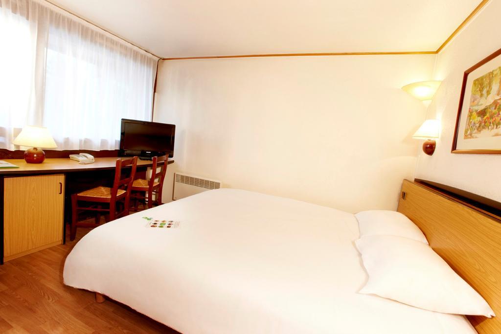 Hotel Campanile Sable-Sur-Sarthe Vion Zewnętrze zdjęcie