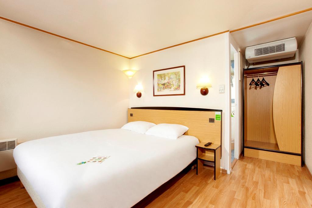 Hotel Campanile Sable-Sur-Sarthe Vion Zewnętrze zdjęcie
